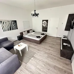 Hauptbahnhof Apartmán Štýrský Hradec