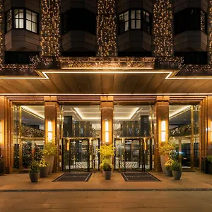 Hilton Plaza ***** Wenen